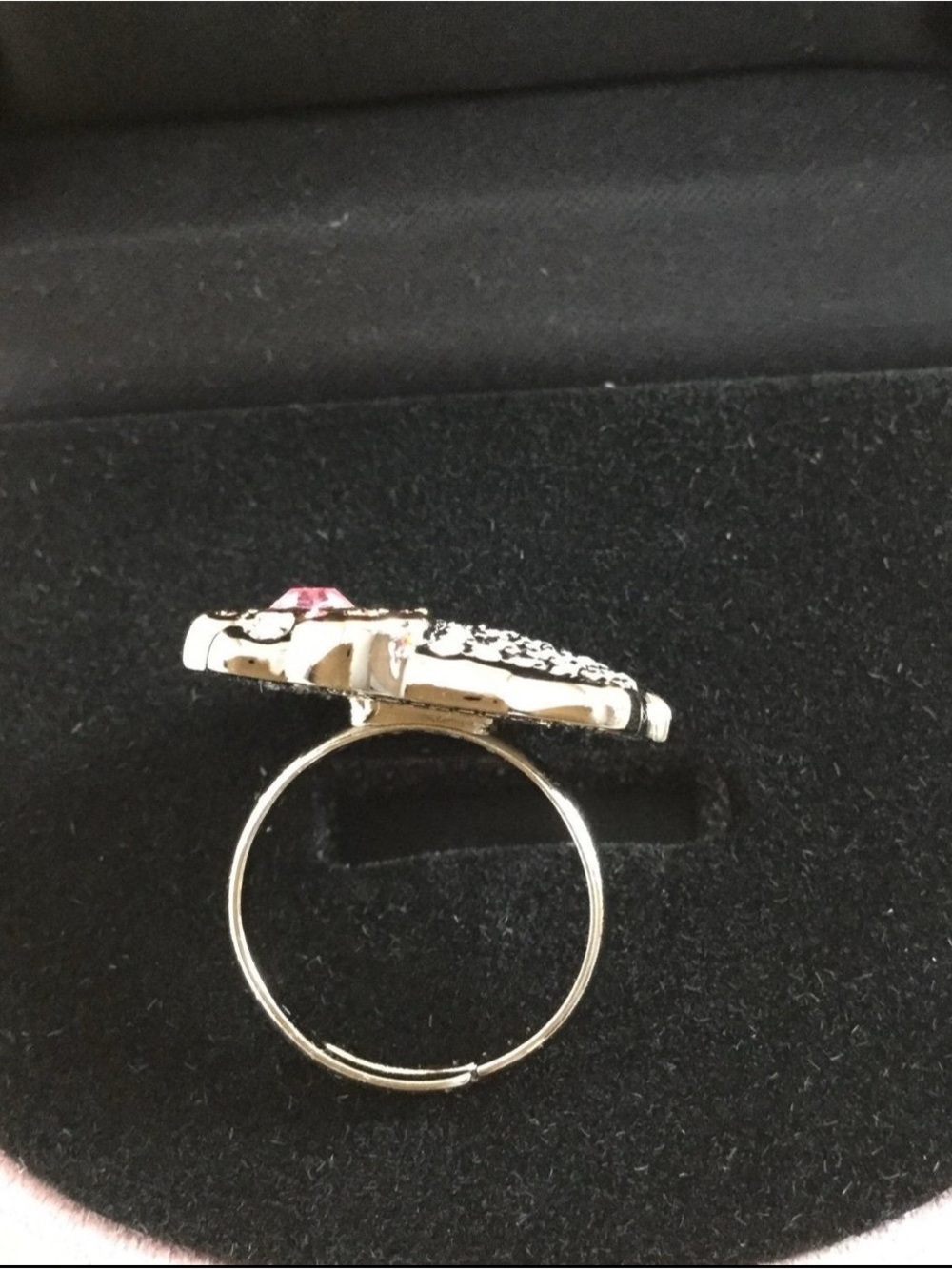 Sanrio 2011 Hello Kitty Rhinestone Ring Size 7 - Picture 3 of 3